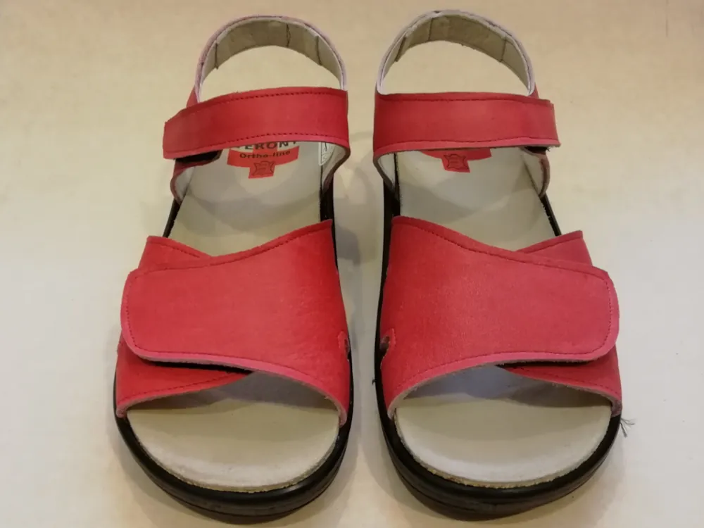OL3820-42 F 36 Grainéleder Rood
