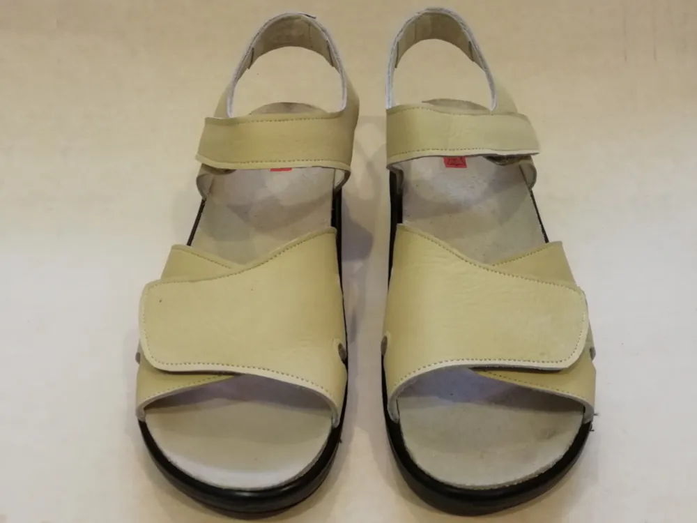 OL3820-42 F 40 Grainéleder Piedra (beige)