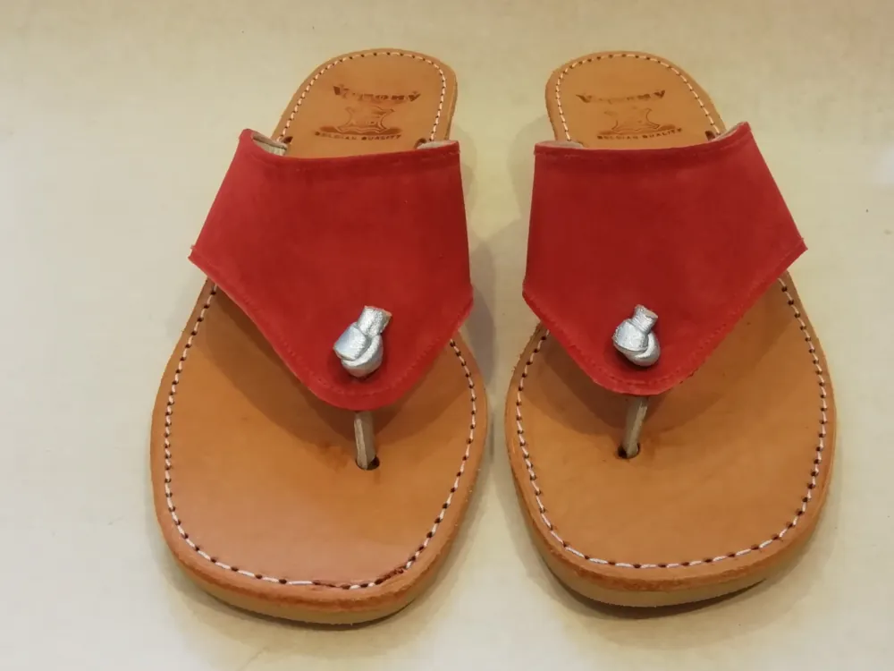 8103 F41 Nubuck Rood