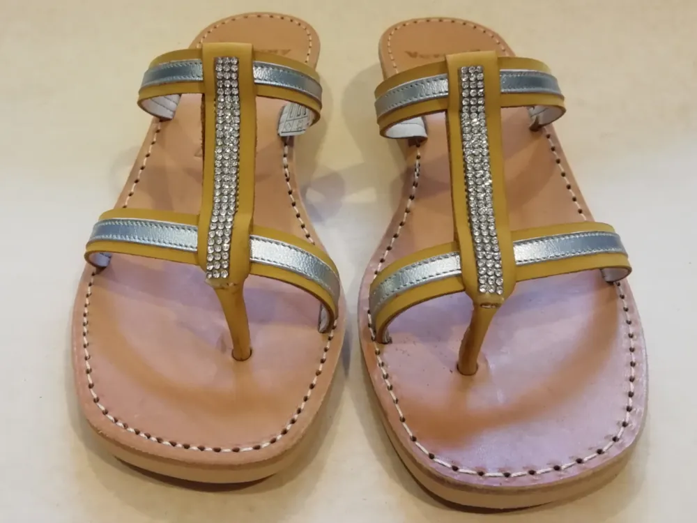 8313 F 39 Nubuck Golden
