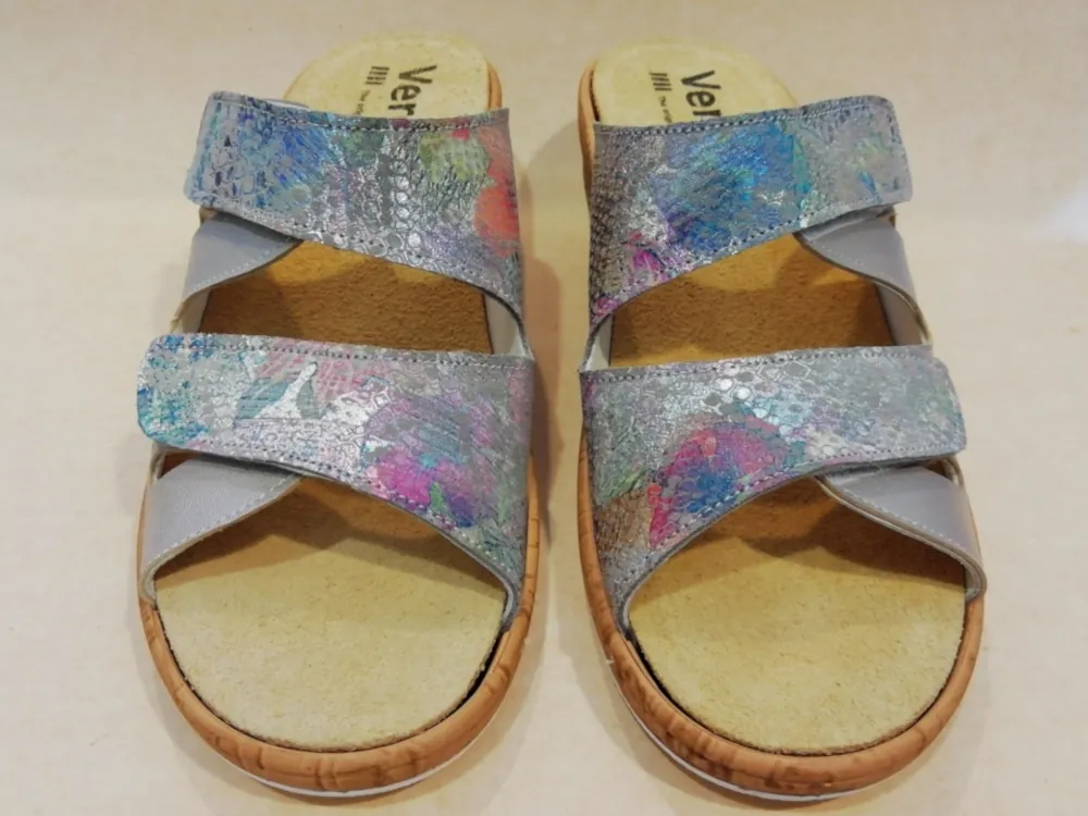 OL023-44 F 39 Perlato Zilvergrijs - Tropical