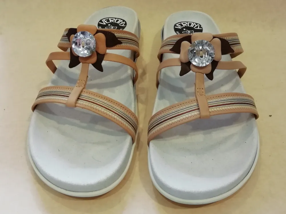 AW7930 F 37 Beige