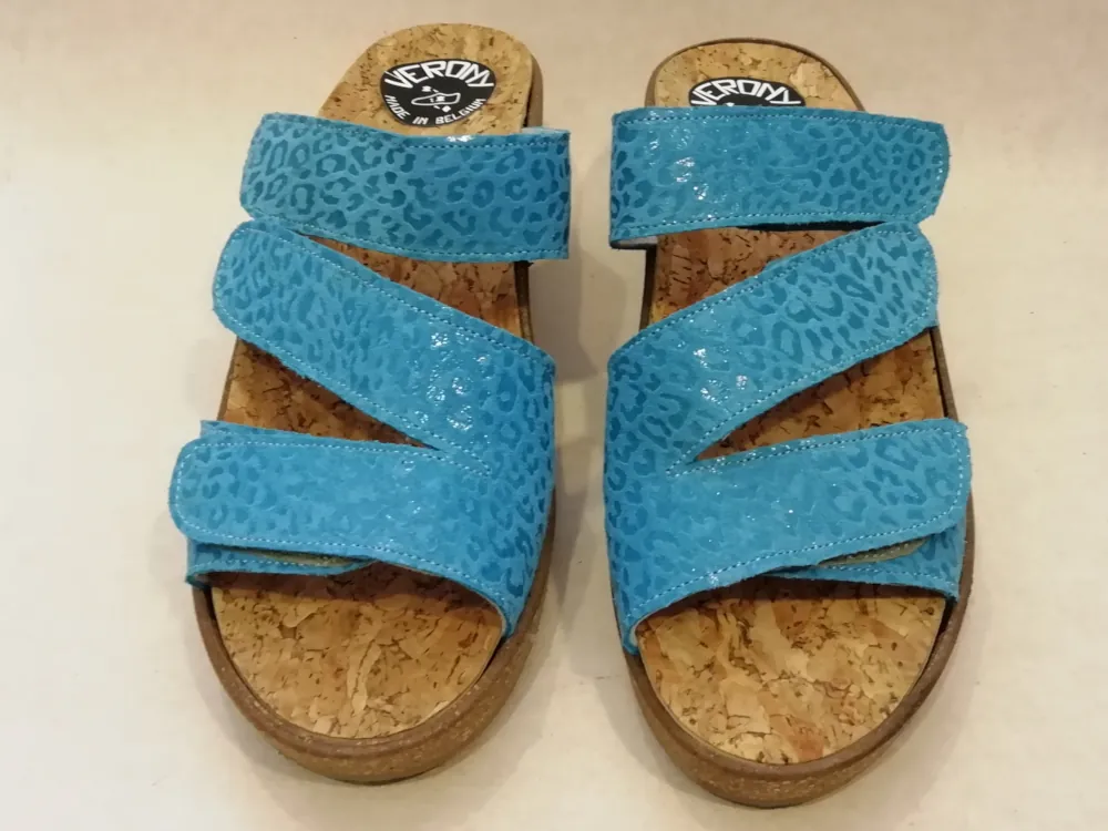 OL9390-44 F 37 Calvin Turquoise