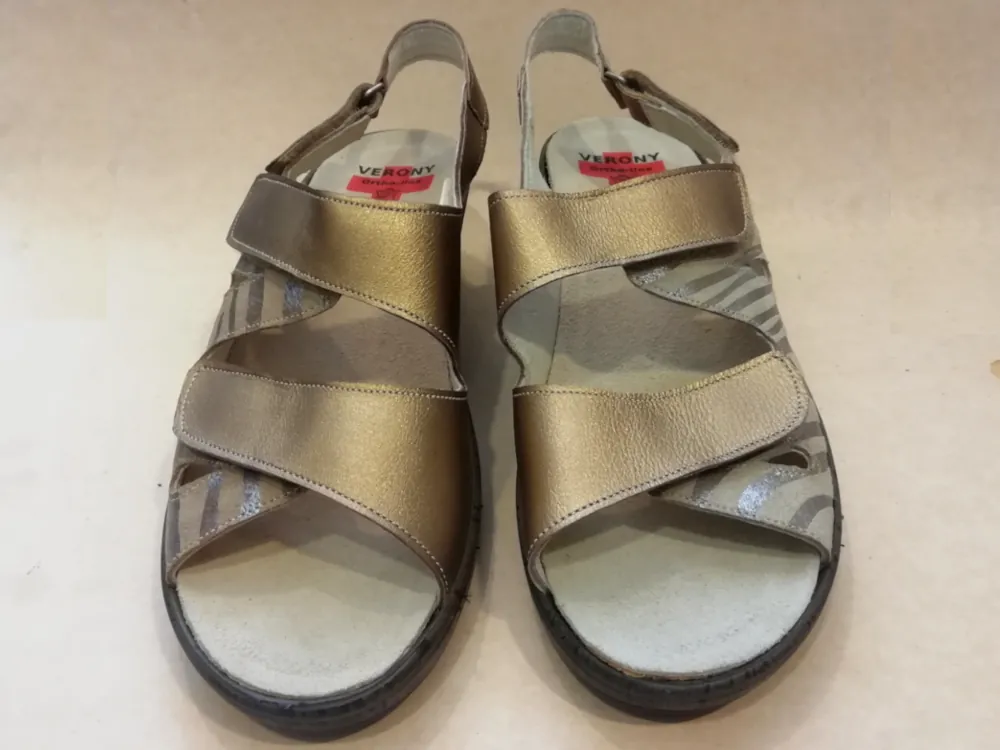 OL123-41 F 42 Zebra Camel - Perlato Poro