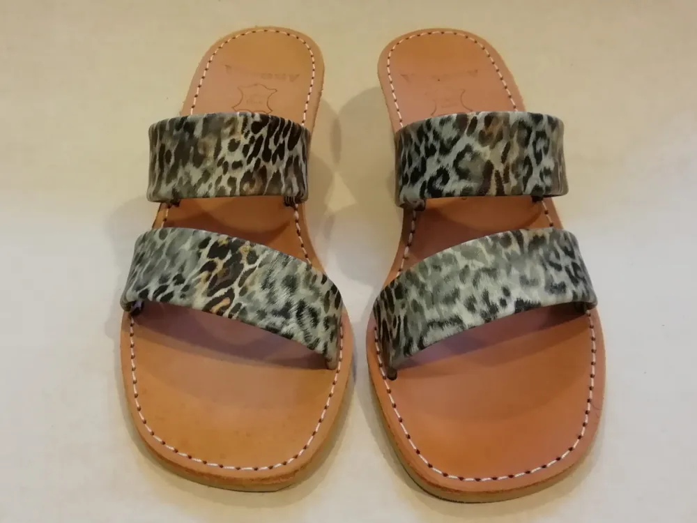9404 E½ 38 Lince Montego