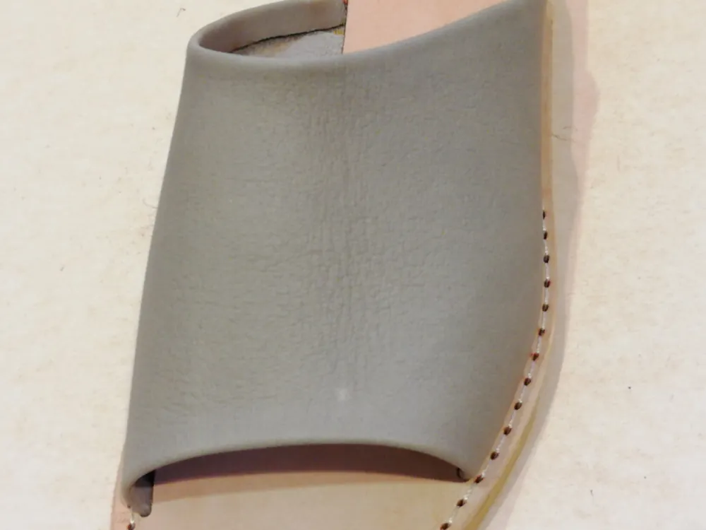 203 G 39 Grainéleder Muisgrijs