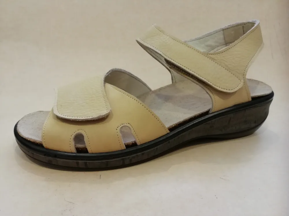 OL3820-42 F 40 Grainéleder Piedra (beige)