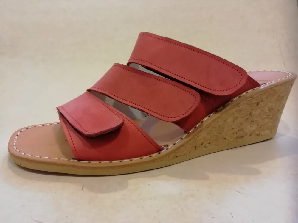 93905 F 40 Nubuck Rood