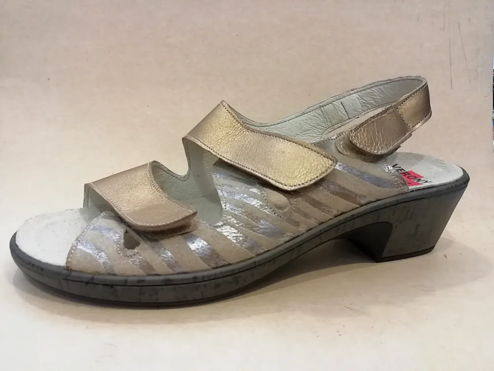 OL123-41 F 42 Zebra Camel - Perlato Poro