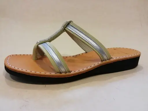 8311 F 37 Nubuck Licht Groen