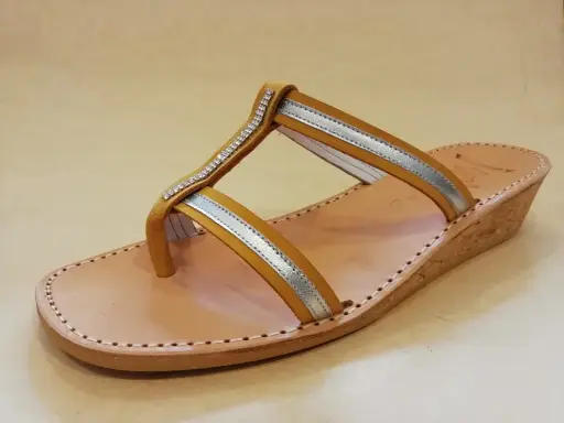 8313 F 42 Nubuck Golden